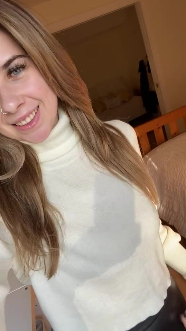 Law student with a phat little pussy…am I your type ?