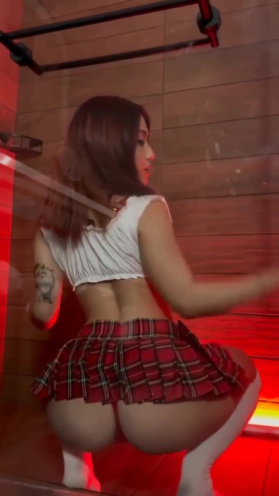 Tight, legal and 4’8! I'm wondering if I'm a type of girl you are looking!