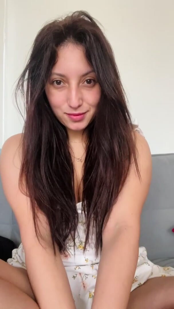 Hidden Big natural boobs