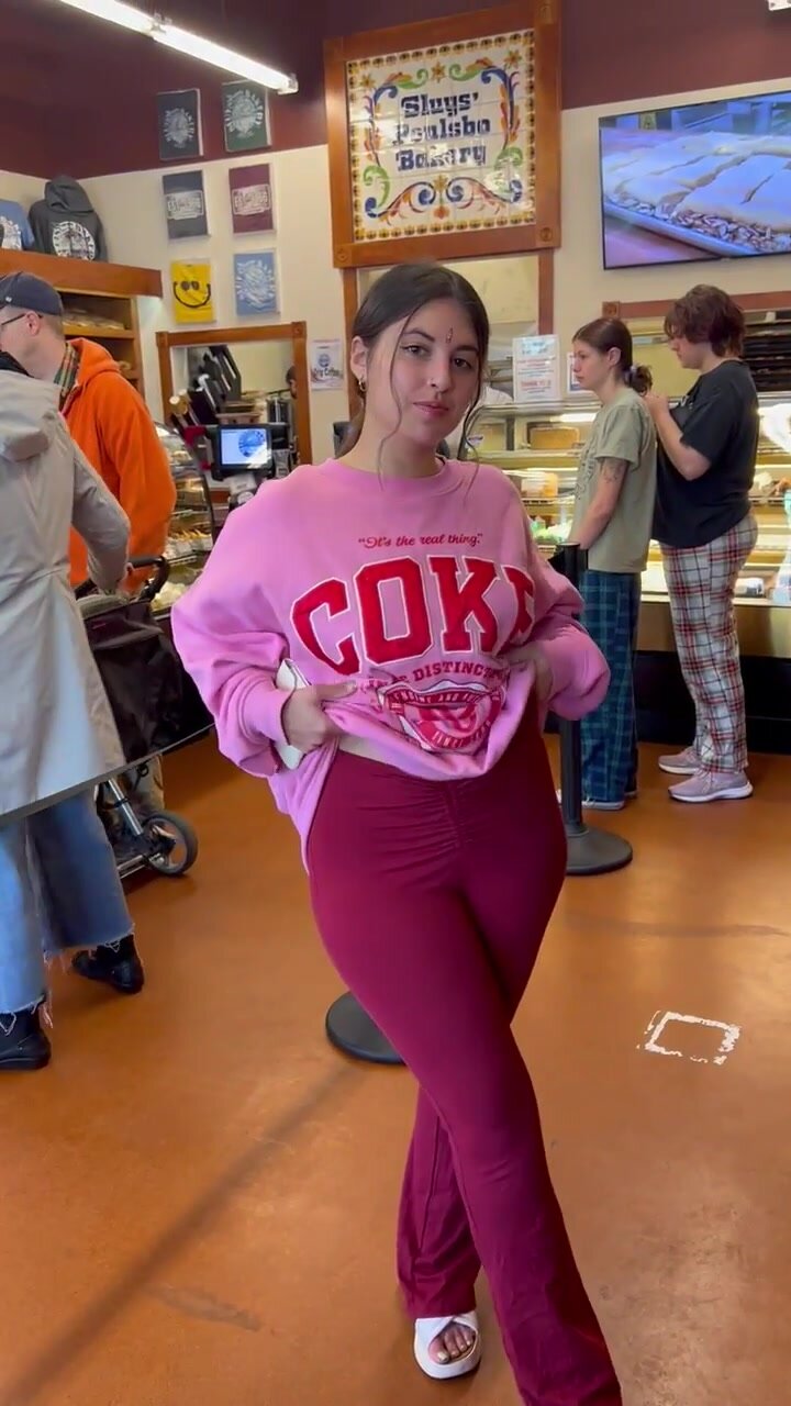 Public flash at the pastry shop again