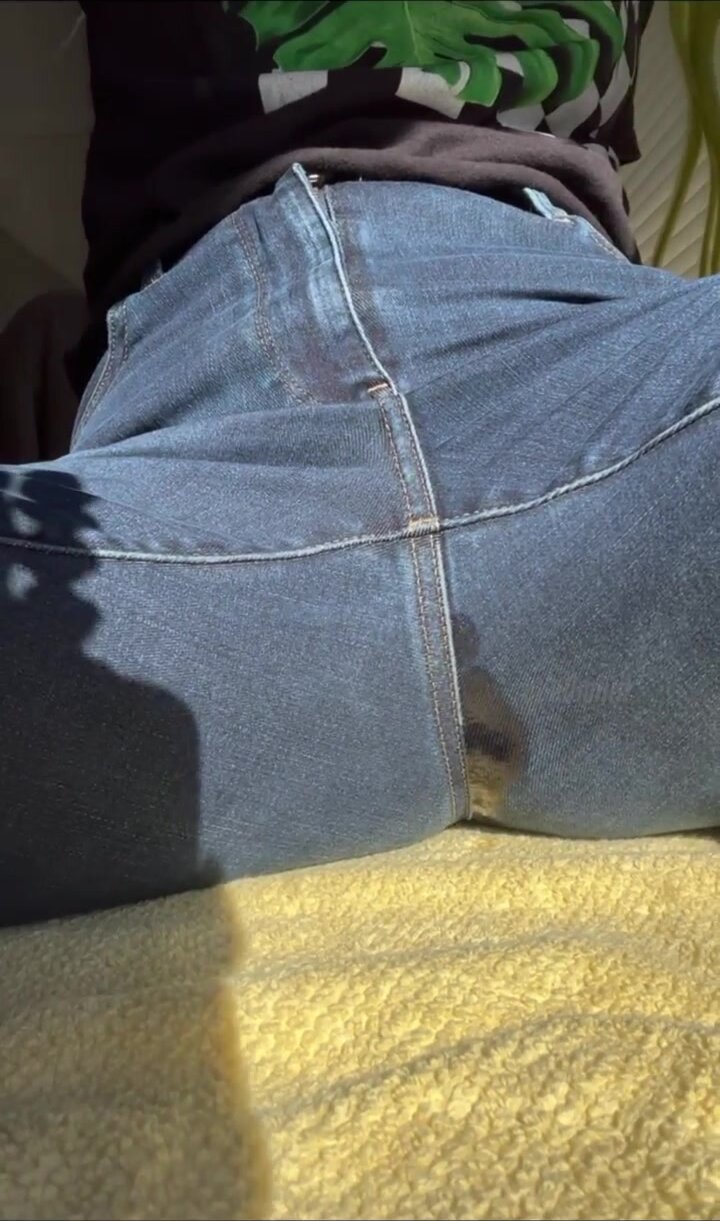 Are you pressing your lips to my jeans to feel my piss come out?