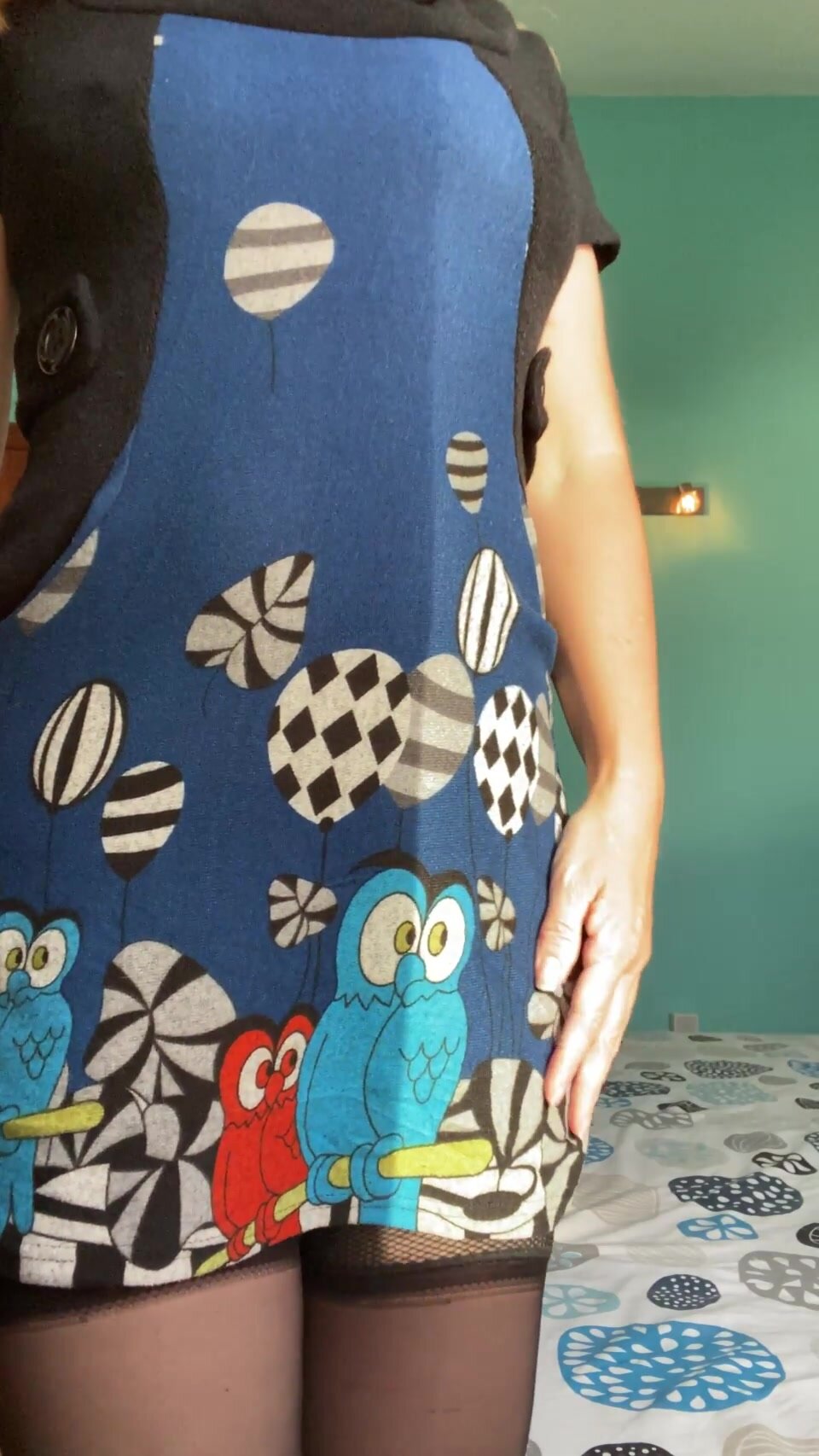 No panties for that older 48 yo secretary today - hope coworkercock is on the lunch menu