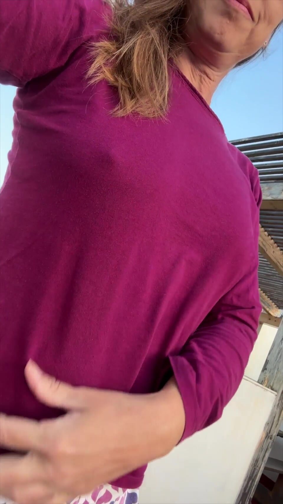 Just wanted to make sure you received the daily milf nude from your neighbour