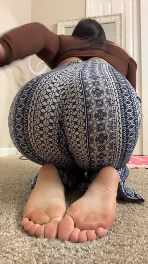 You can choose to finish on my soles, or in my holes