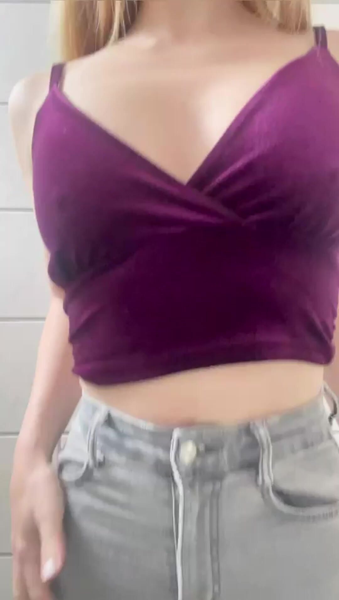 Can a 19 yo teen cure your Monday blues?