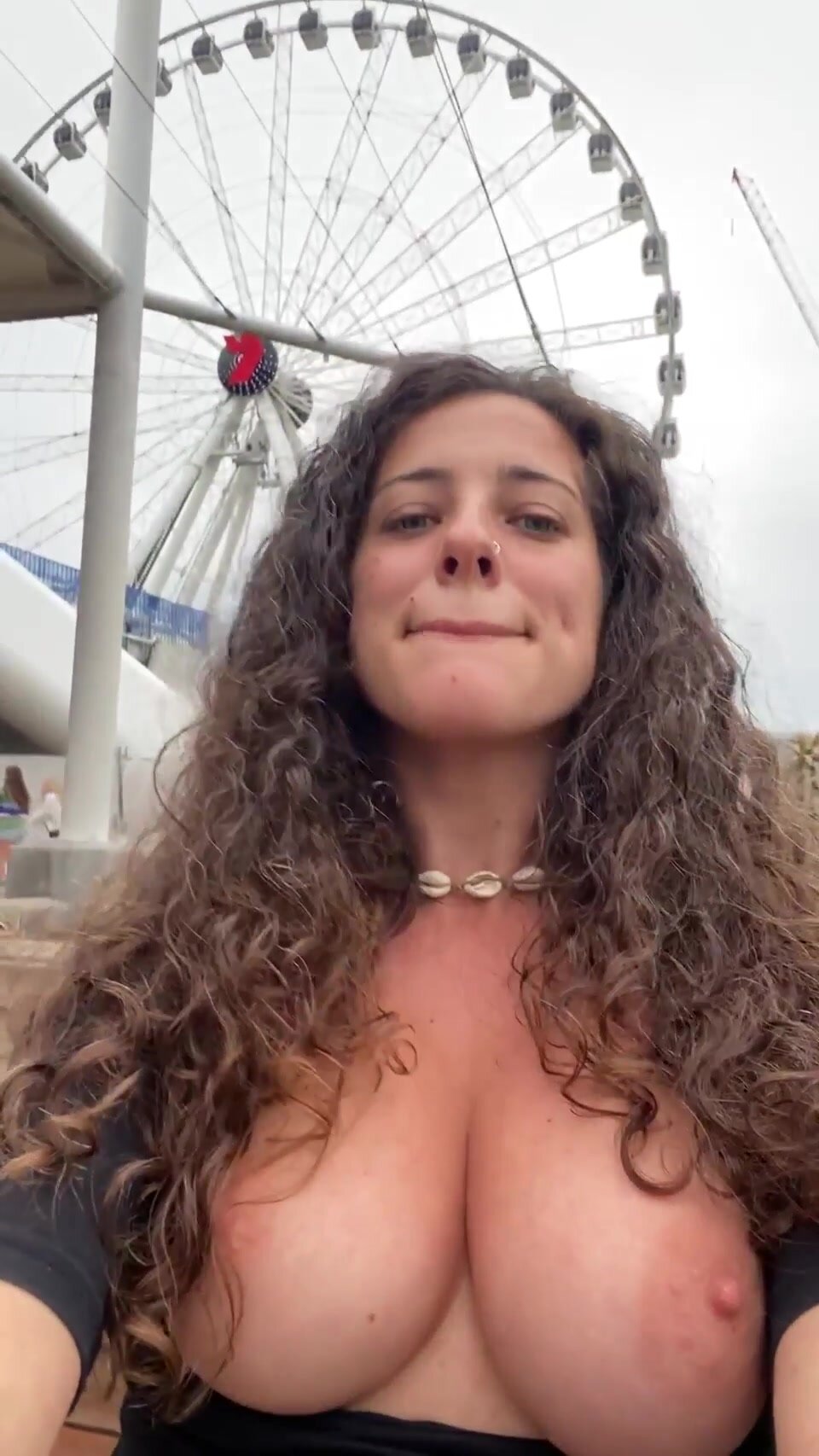 Out in Brisbane to show my big Italian titties