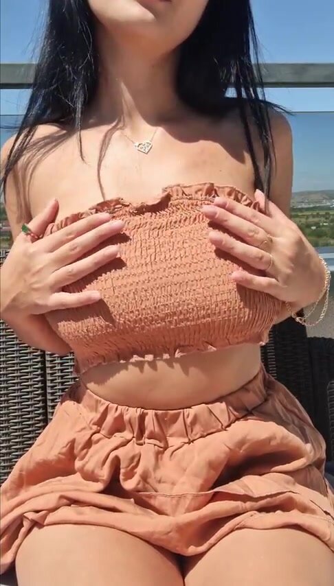 Gravity does nothing to my perky asian tits drop