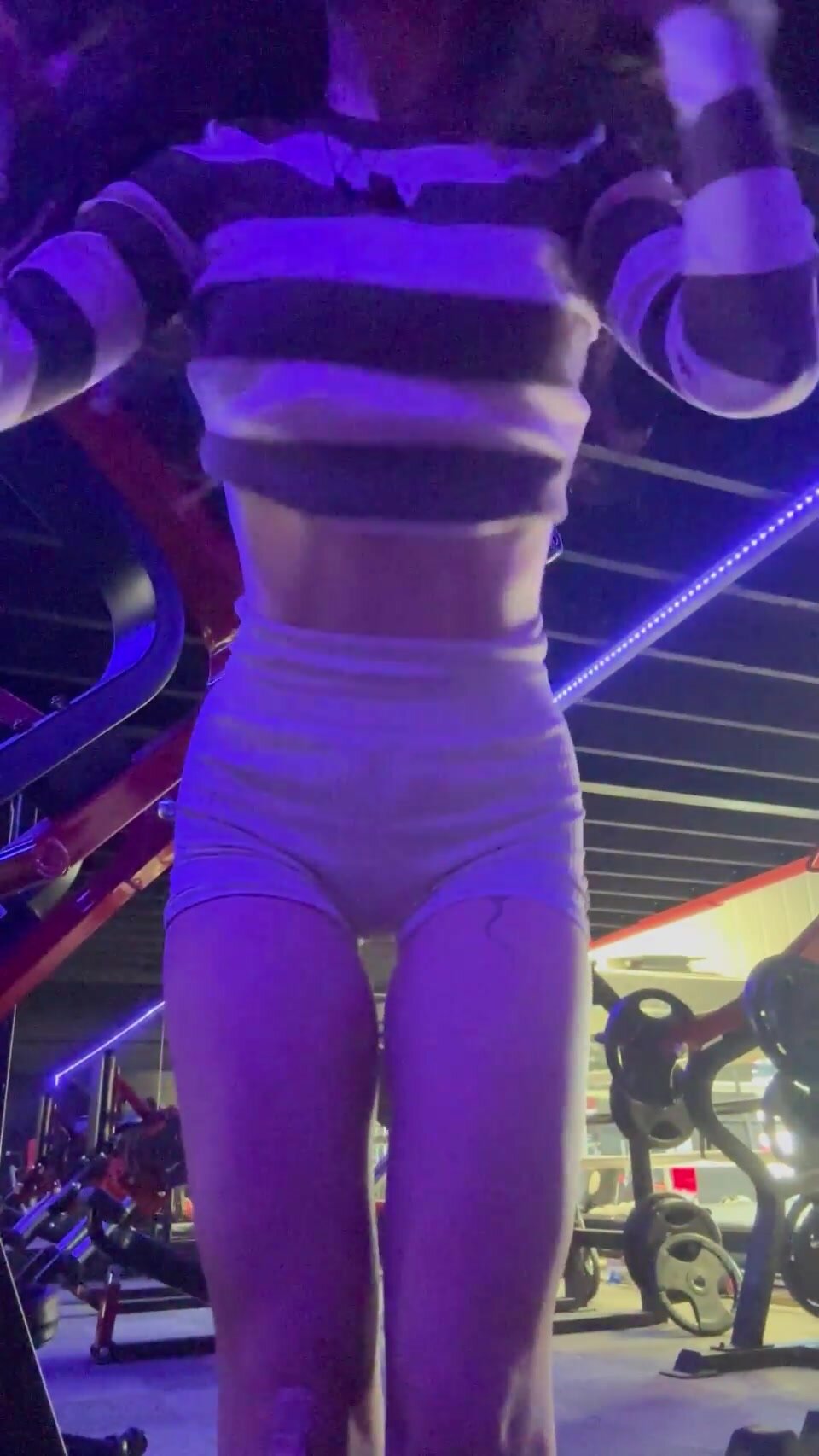 Say Hi if you'd date a 2004 cutie and you're from UK