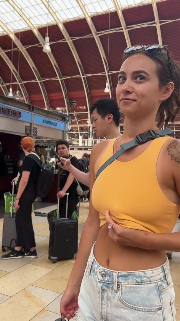 Strolling through Paddington Station