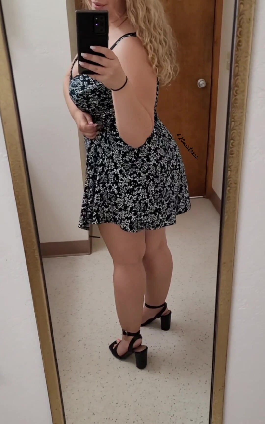 Good office sluts know panties don't belong at work