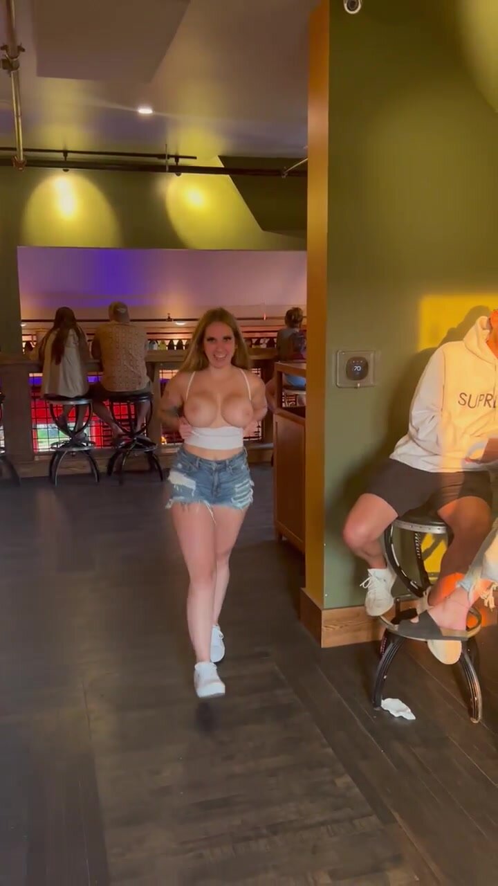 Flashing makes me such a happy girl :)