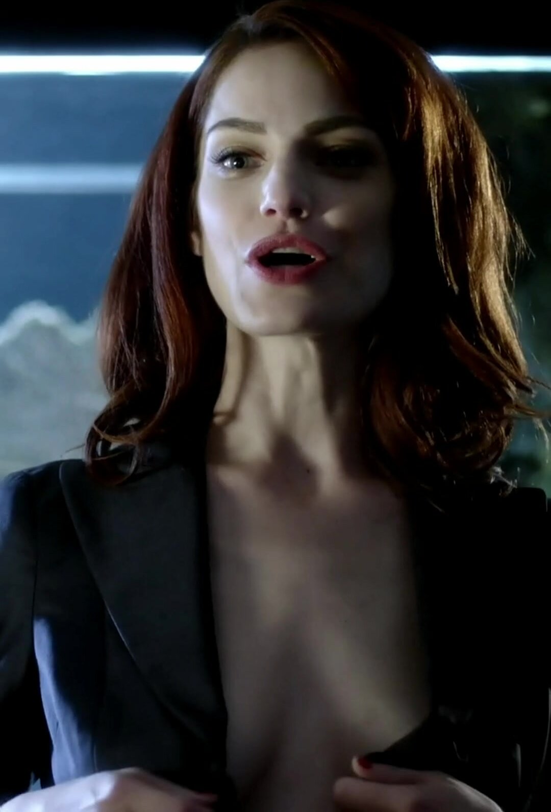 Diana Gettinger - Femme Fatales s02e02