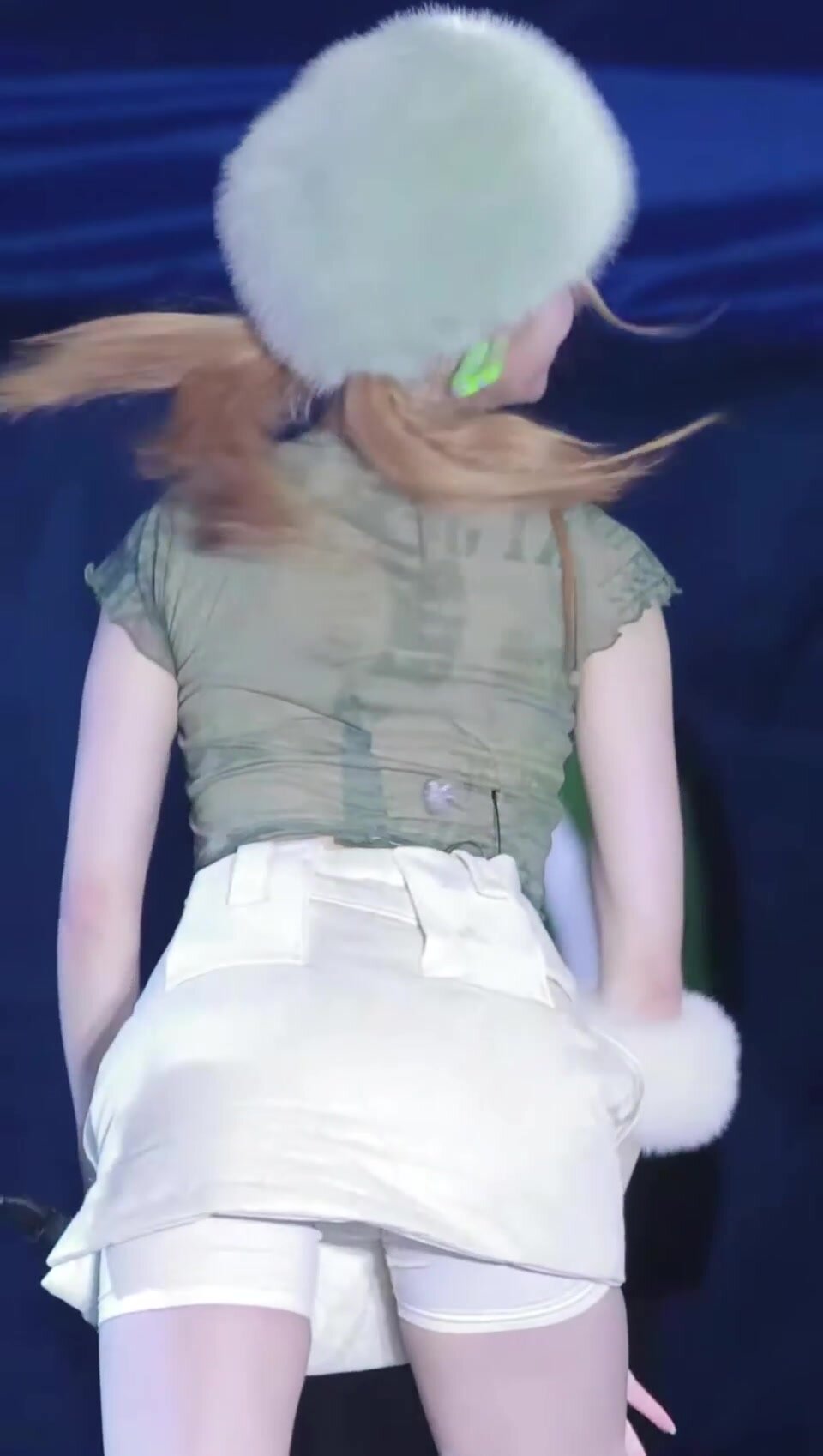 LE SSERAFIM - Yunjin