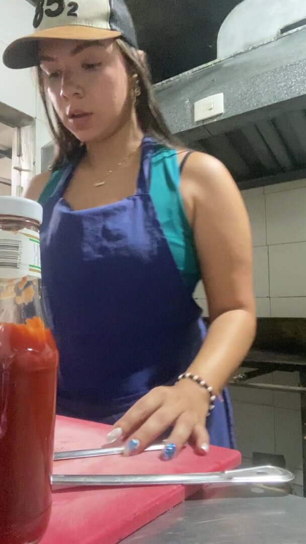 would you rather eat a pizza or fuck me?