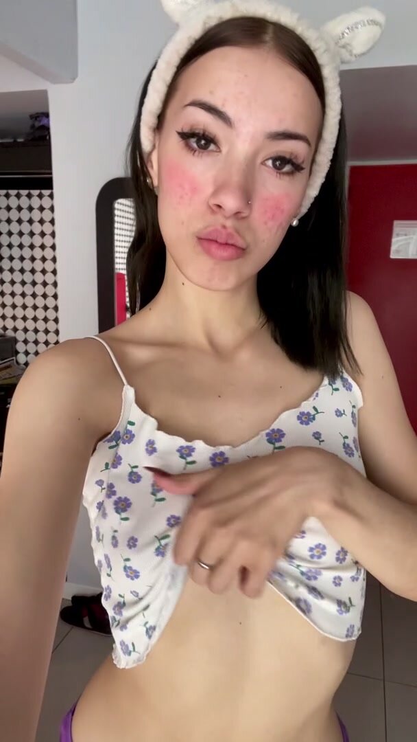 I love teasing my coworkers and making their cocks hard