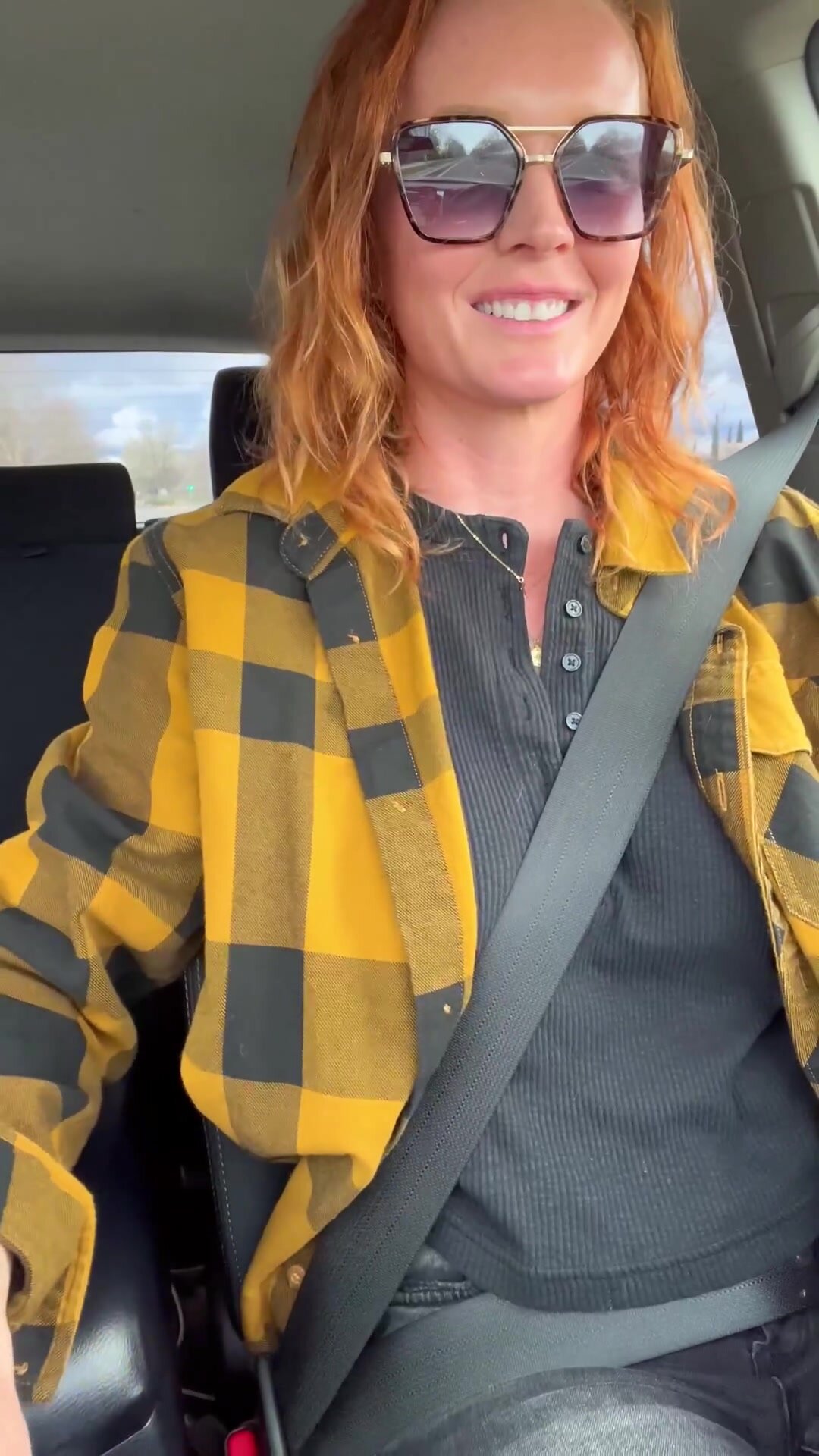 When the mom in front of you doesn’t go right when the light turns green. This is what I’m doing. Flashing you.