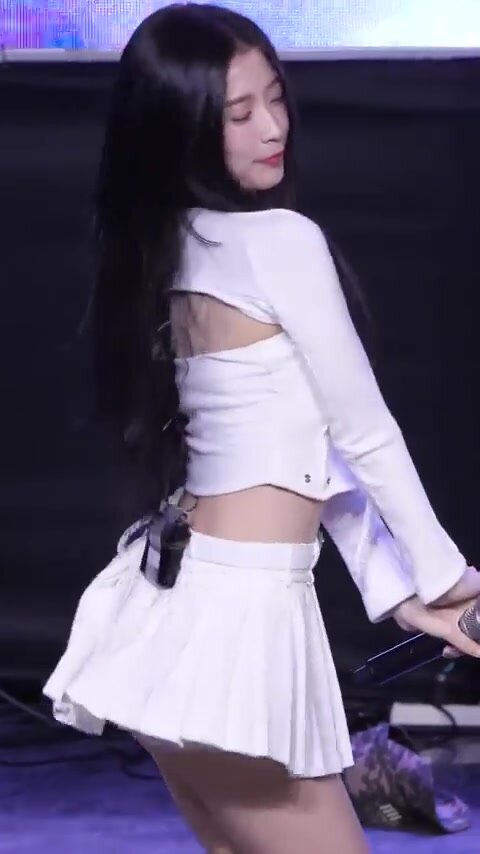 Oh My Girl - Arin
