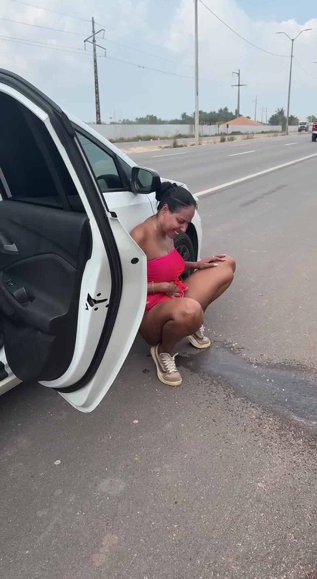 Many cars honked their horns.