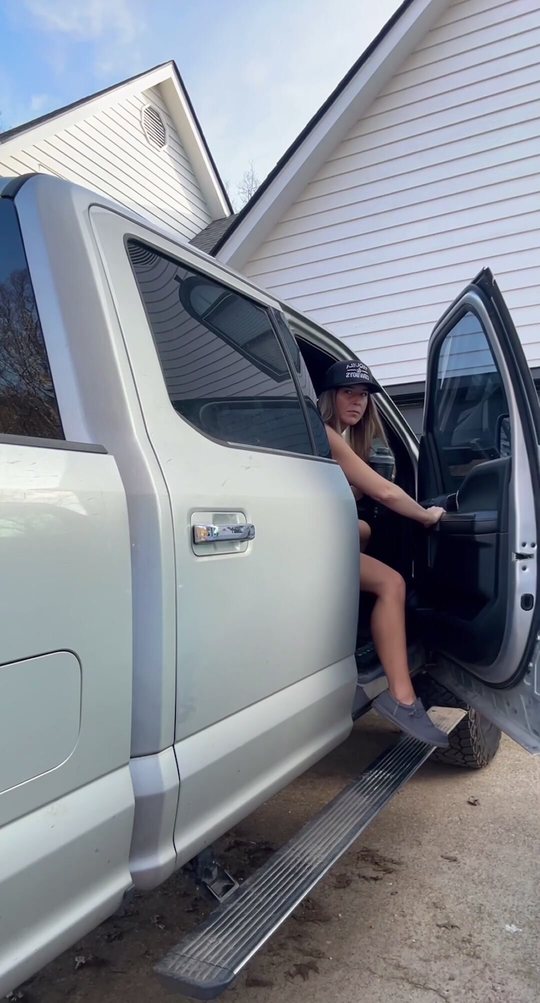 i make sure i always greet my neighbors after work <3