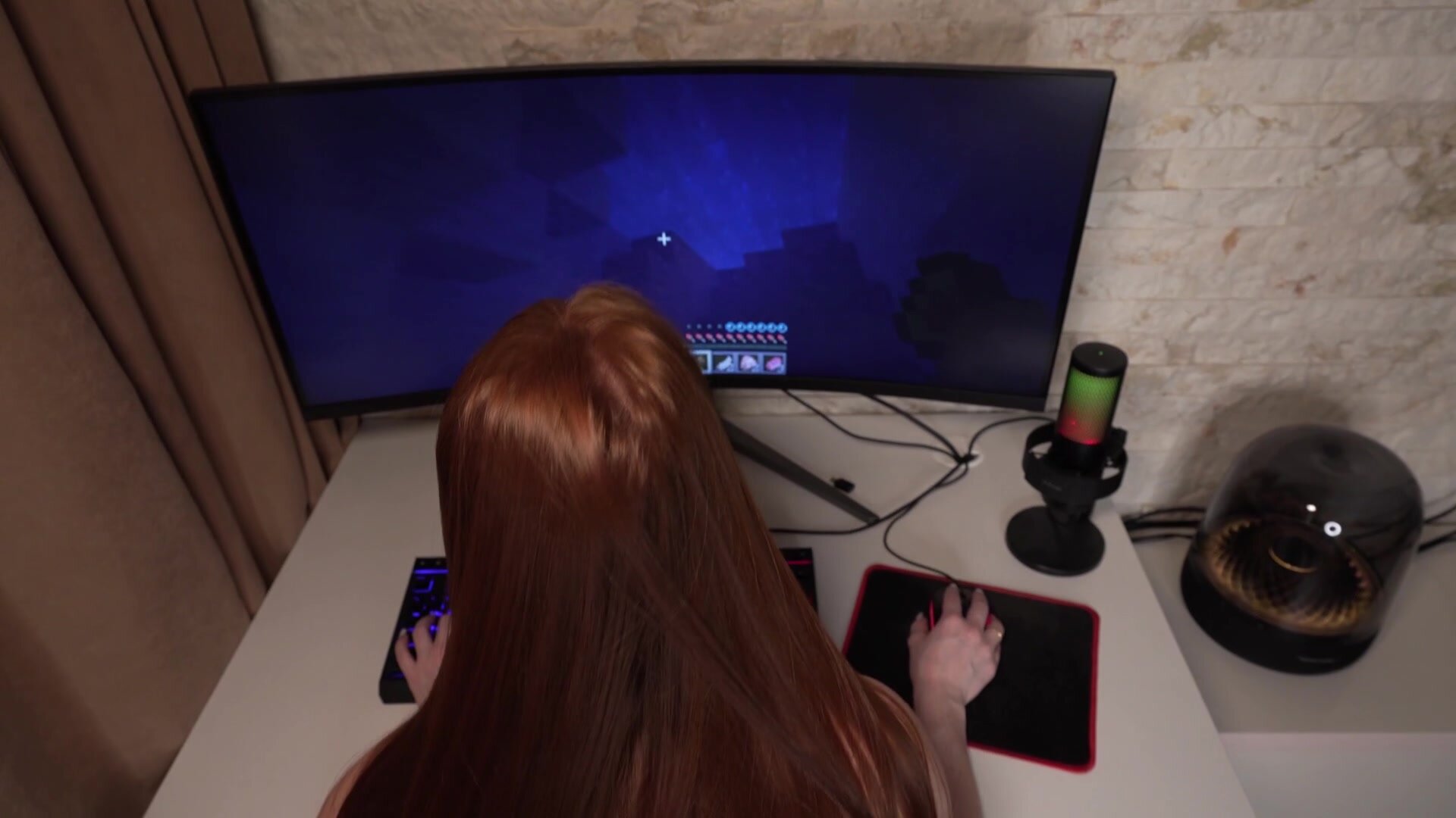 I can't even play Minecraft alone...