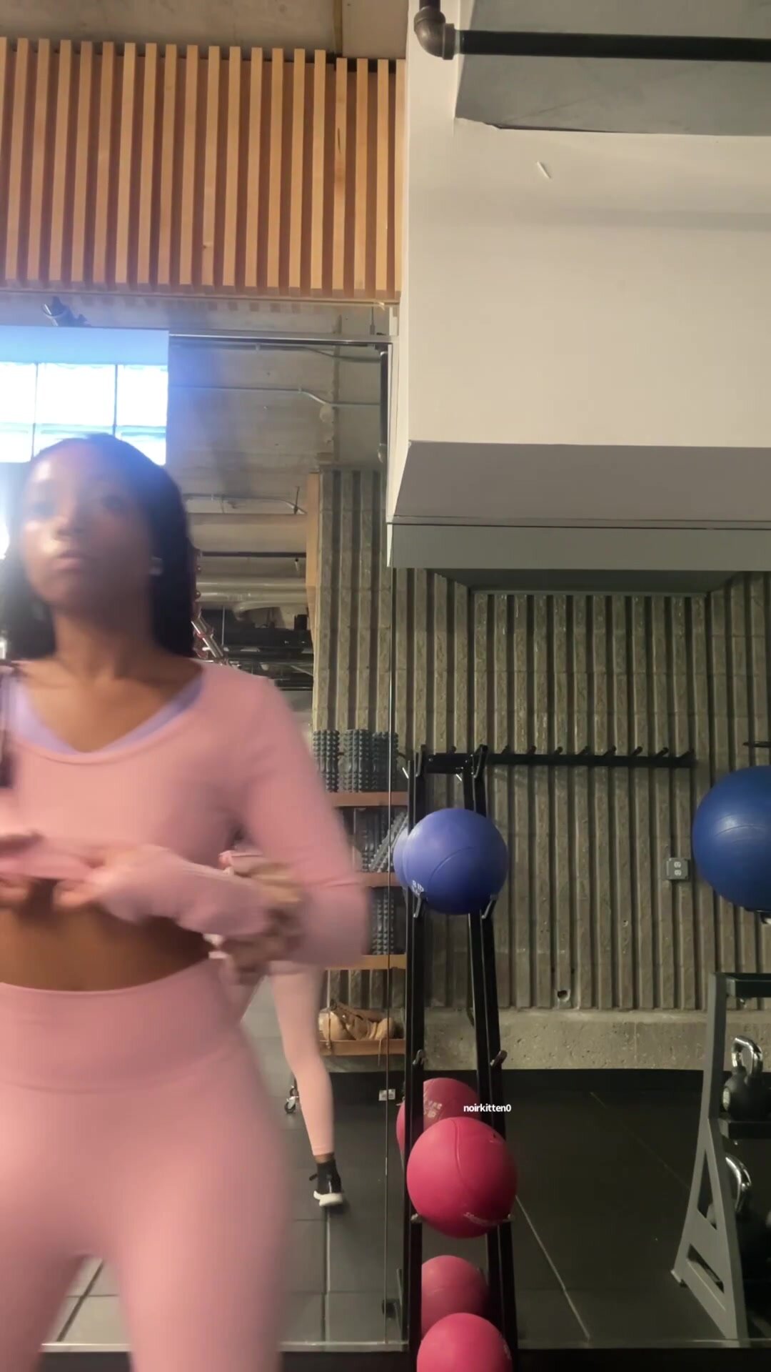 showing off my holes and figure post workout