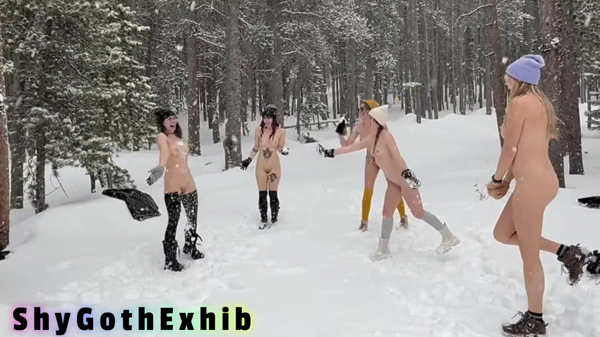 Snow time, hoe time!