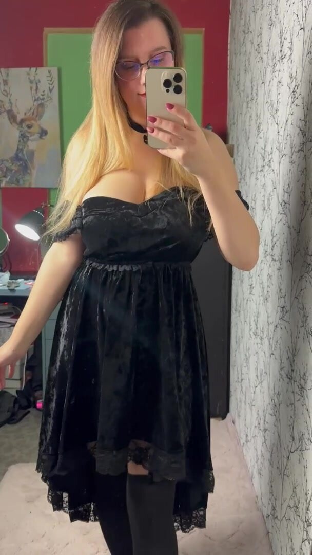 Heard you like pocket 4'11 goth sluts you can pick up and fill up (;