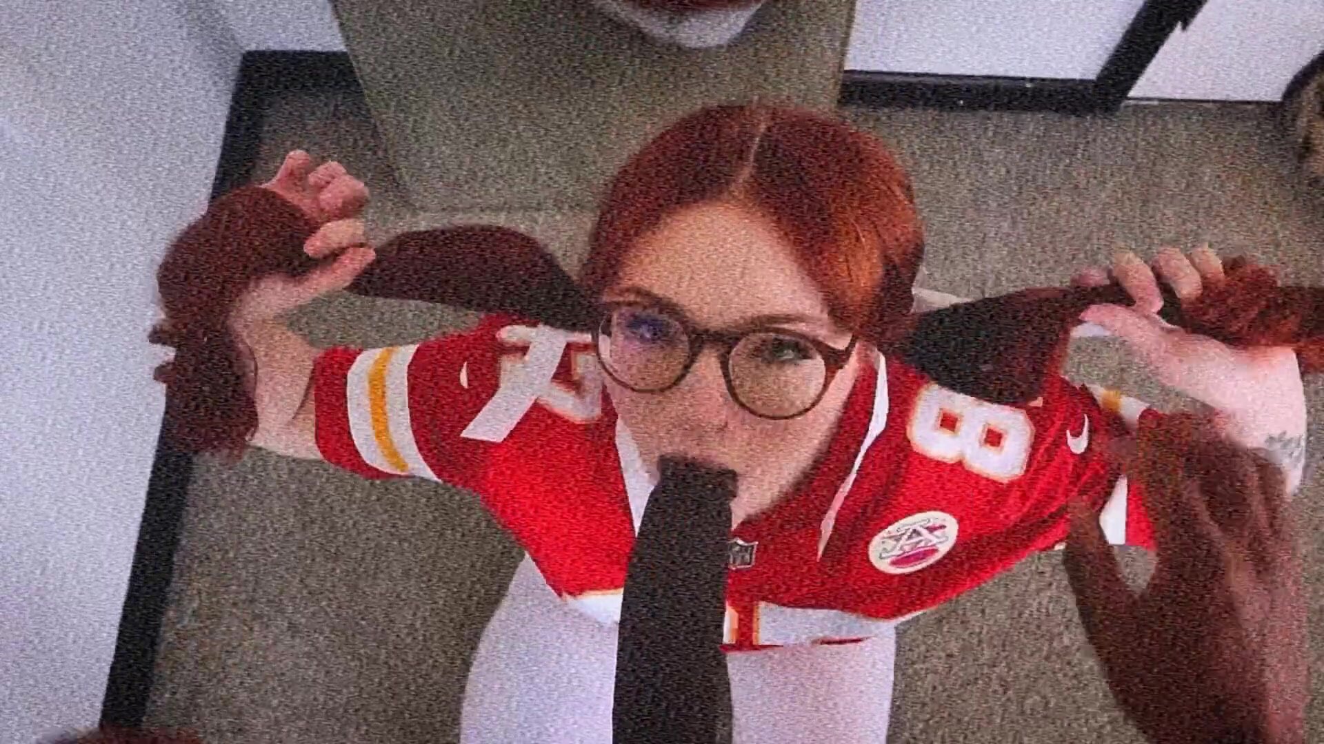 imagine your favorite football player resizing your girl’s throat like this