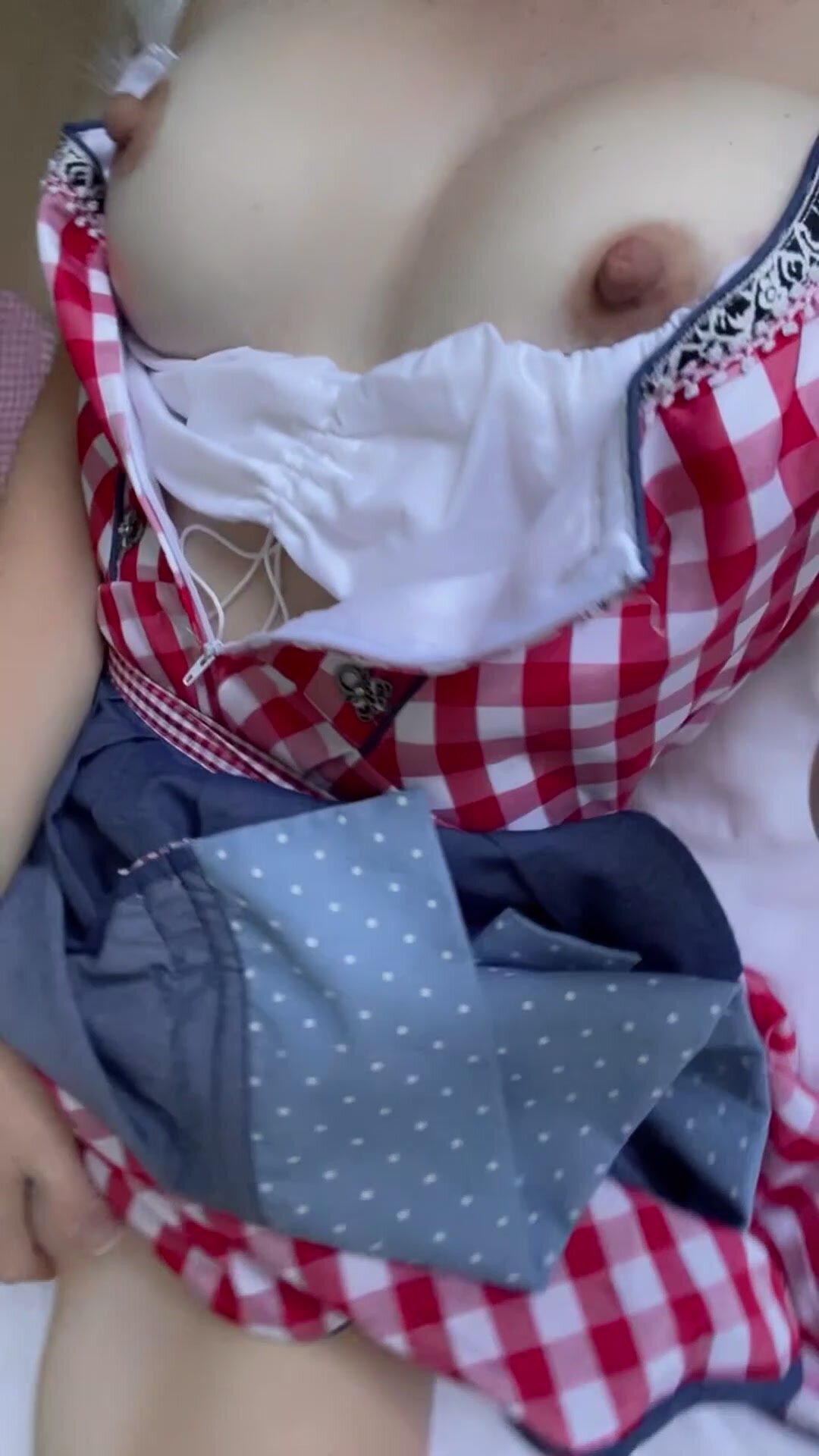 The cutest waitress at the biergarten