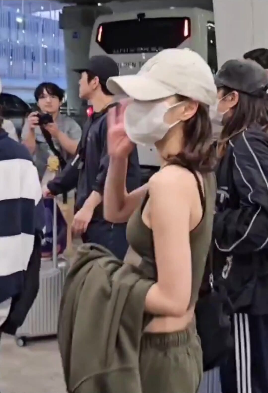 LE SSERAFIM - Chaewon