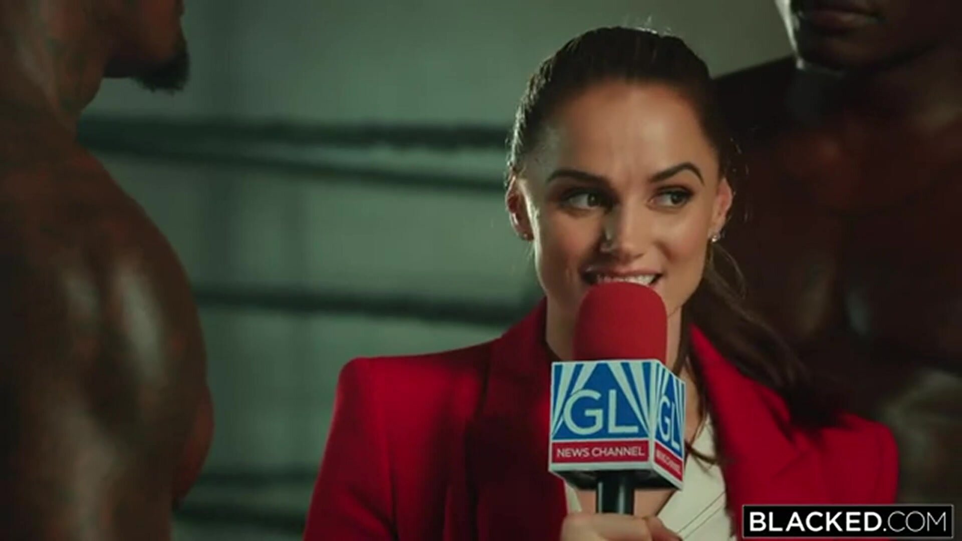 can you believe she is married and has 2 kids