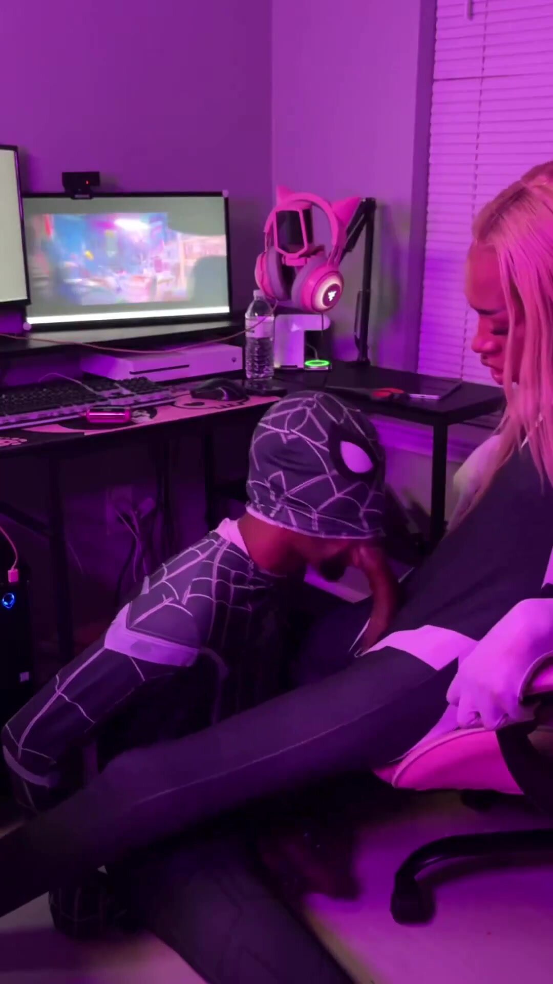 Come suck this girl dick while I watch spider man