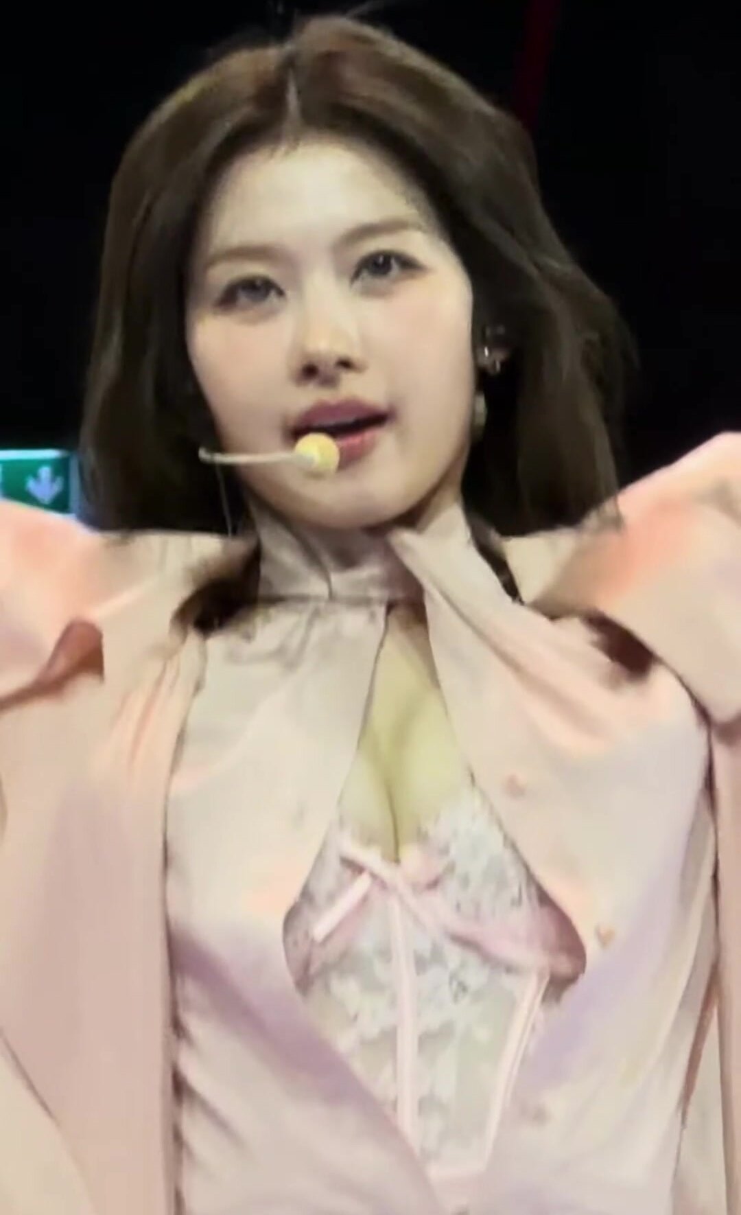 TWICE - Sana
