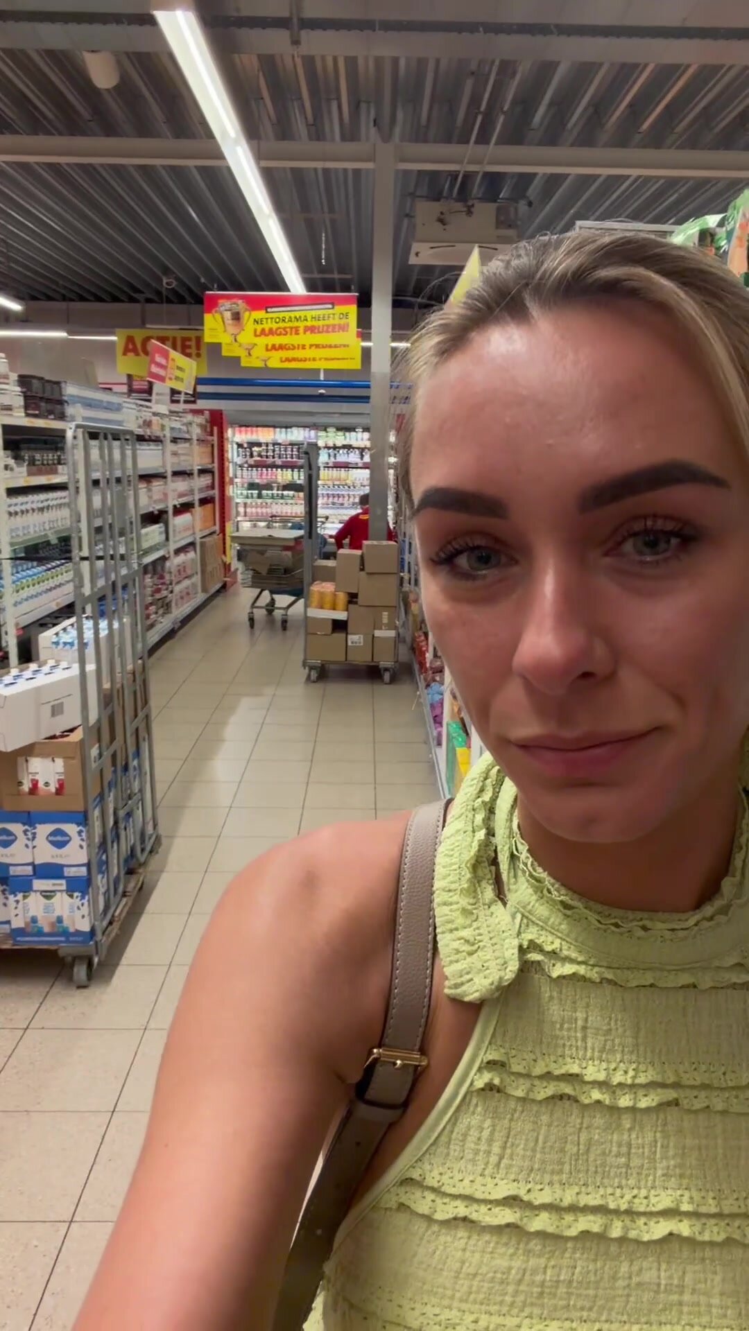 MILF at Aldi’s