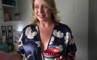 I crampie my stepmom's tight pussy and make her feel like she's in her 20s again