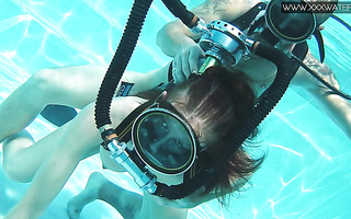 Doggystyle underwater and creampie with diver Minnie Manga
