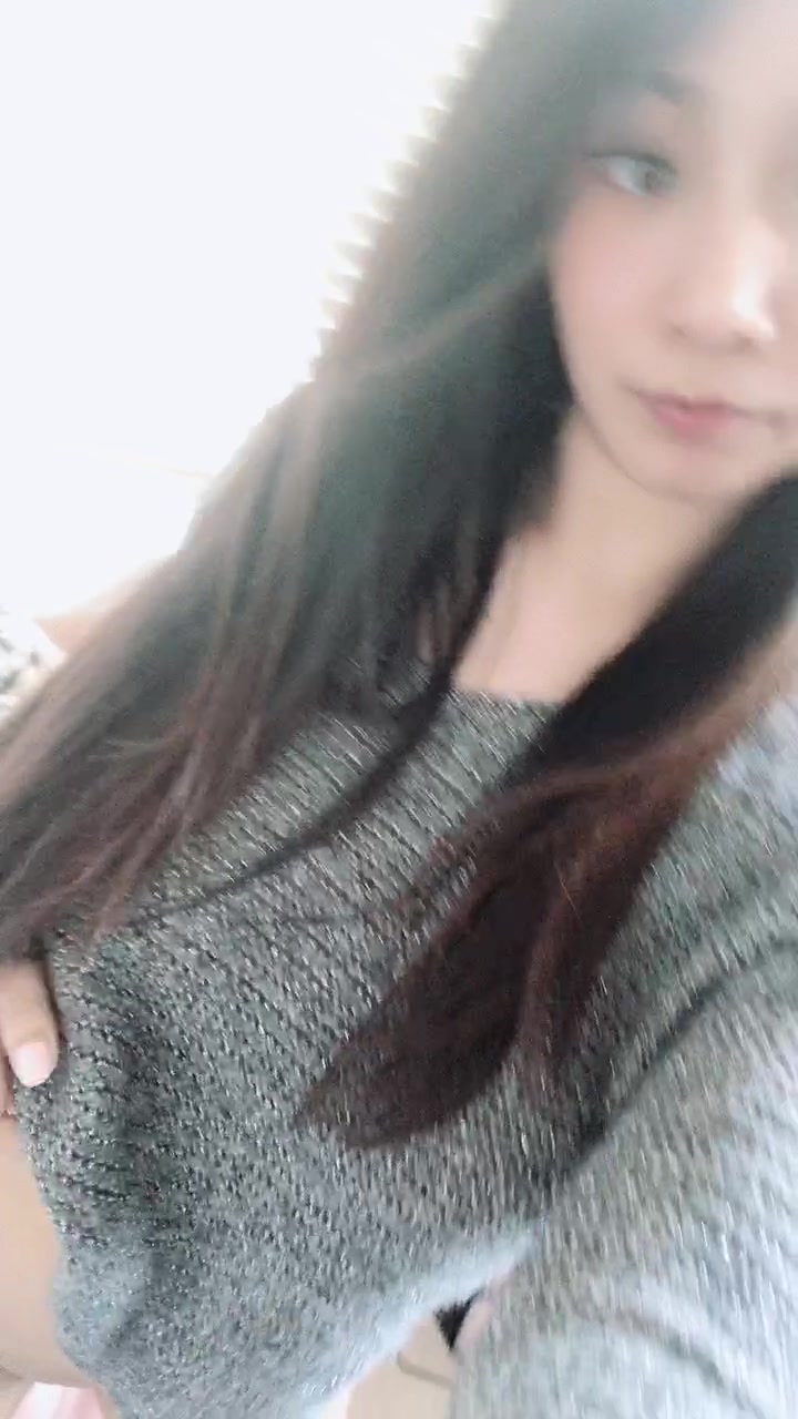 She's an Asian hottie