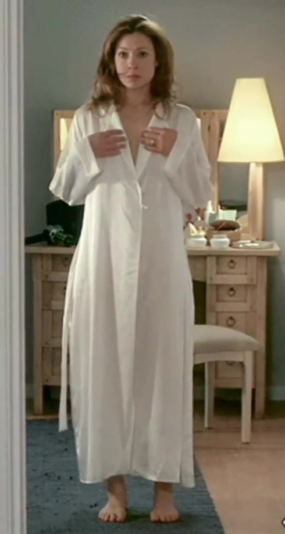 Alex Kingston - Perfect body in 'Essex Boys'