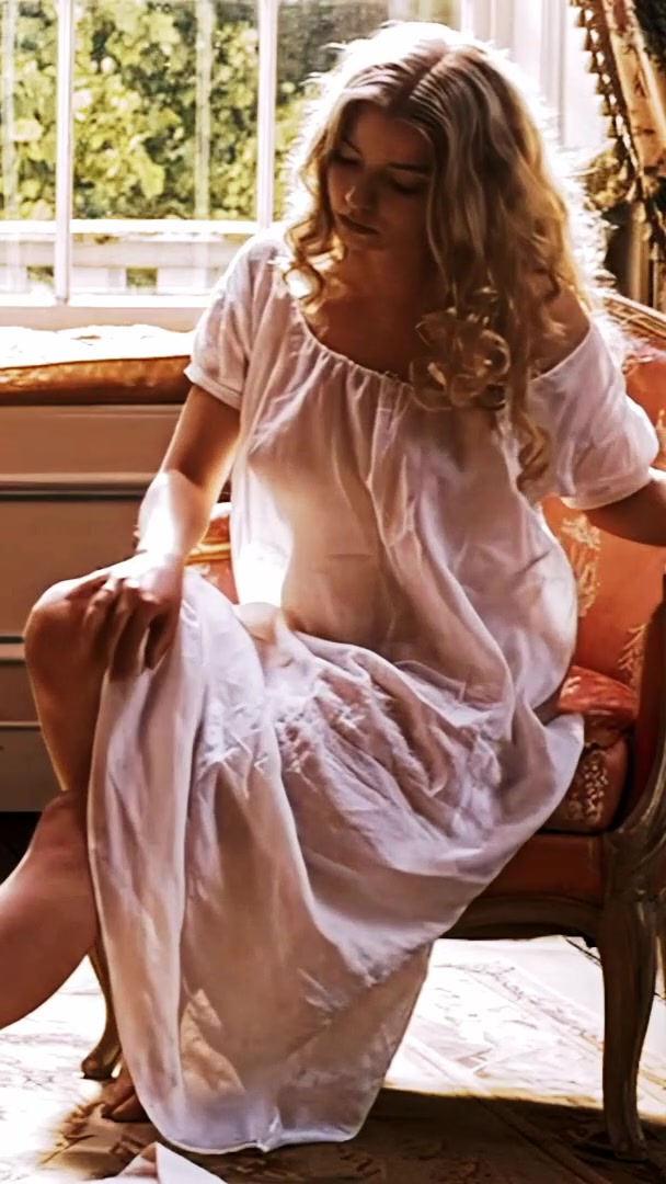 Anya Taylor-Joy - Emma Deleted Scene Adjusted Brightness 60 FPS