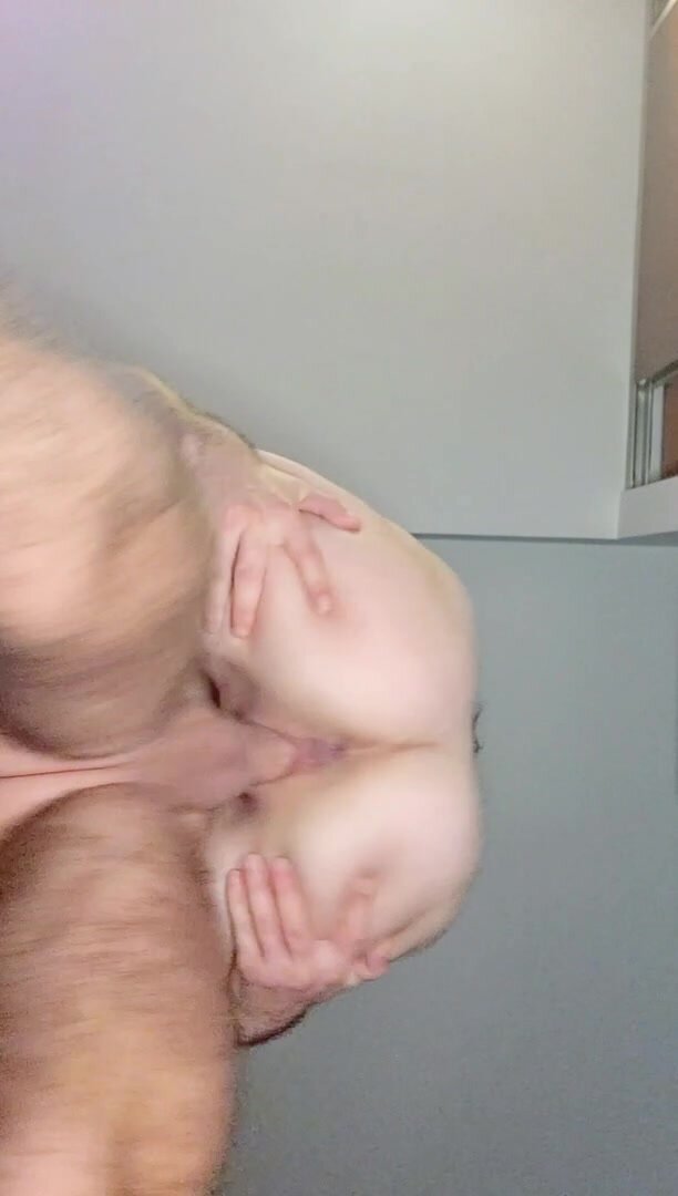 Filling her phat pussy while fucking her standing