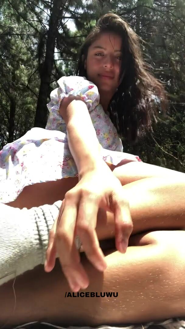 I love wearing sundress to picnic without panties