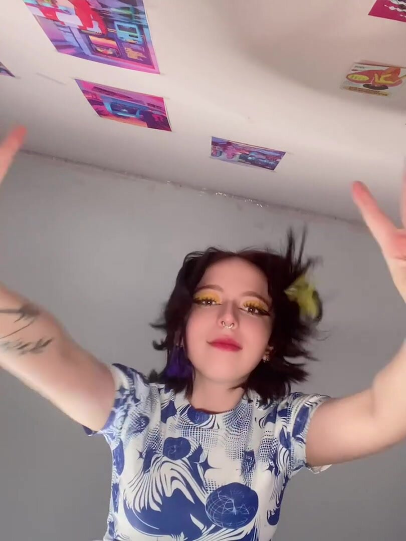 Start your weekend with pussy eating