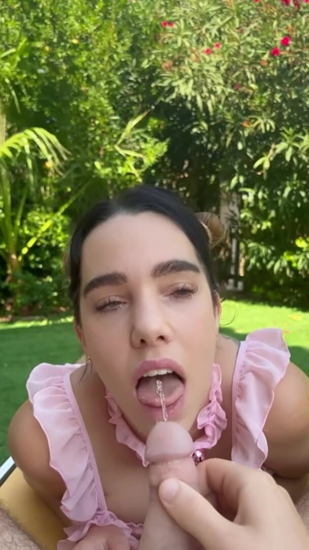 Drinking from the fountain ⛲️