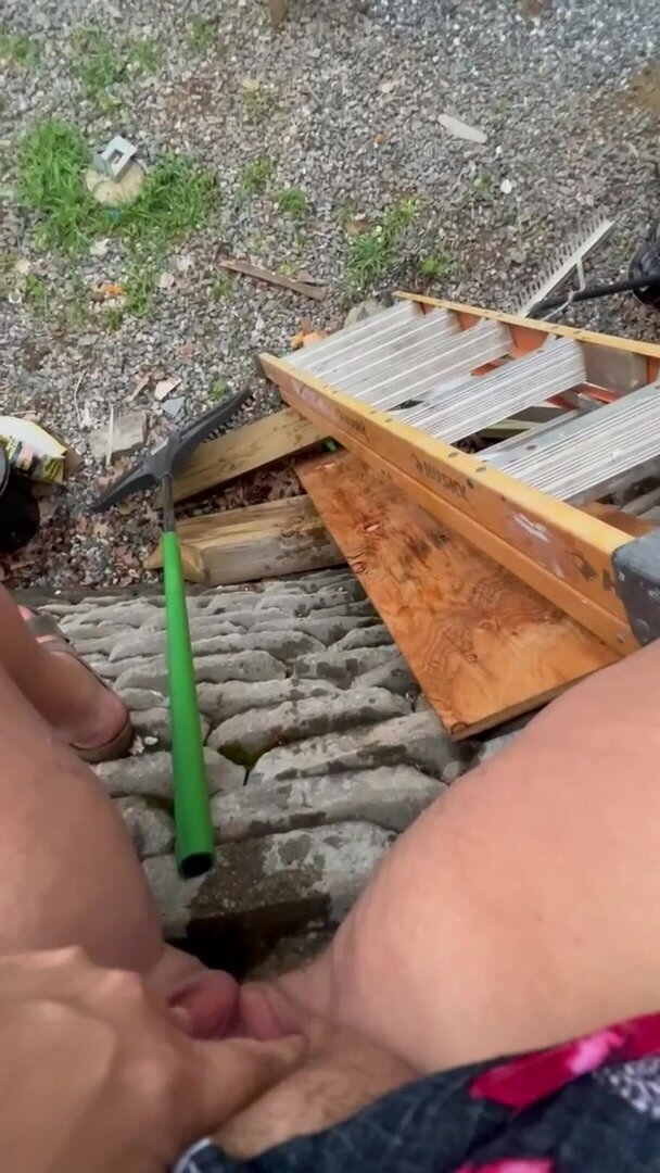 Marking my territory while the cars go by