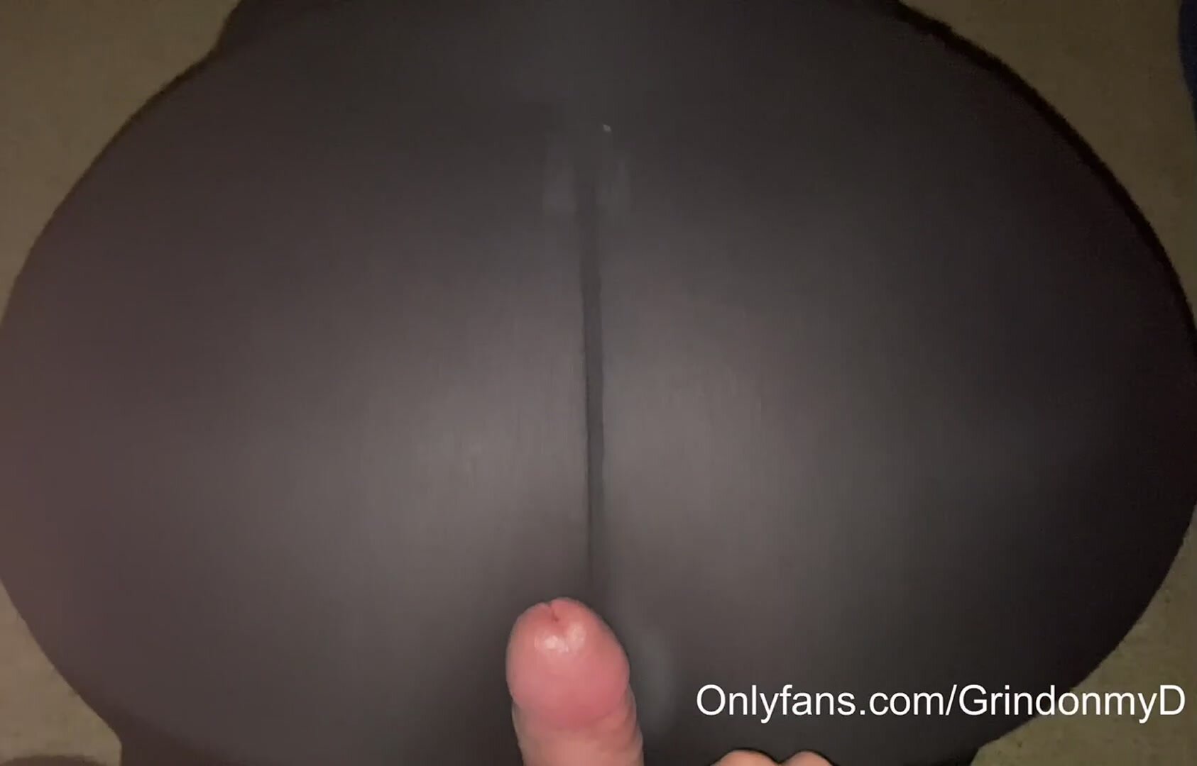 Assjob in leggings ends with cum all over them!