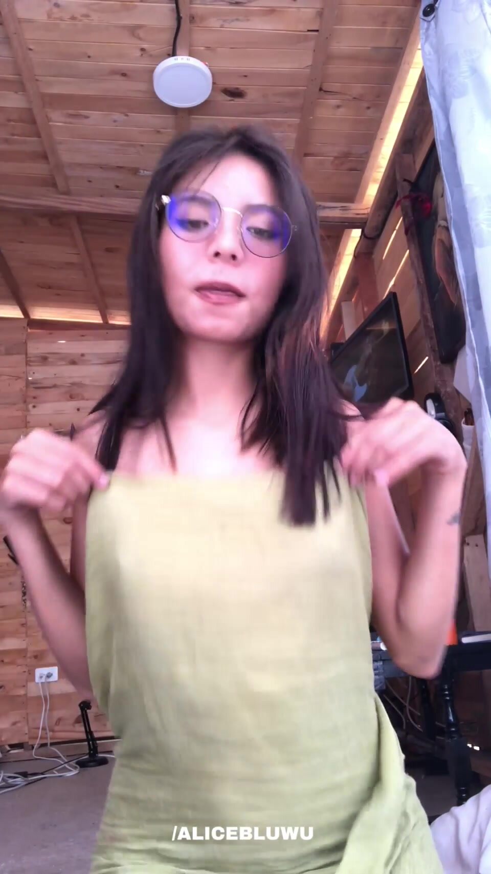 Este es el aspecto de mis pezones a mitad de semana.