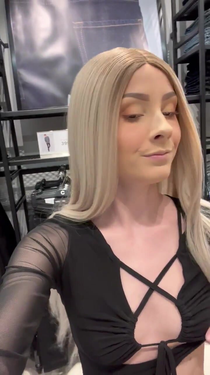 Got a little naughty while clothes shopping..