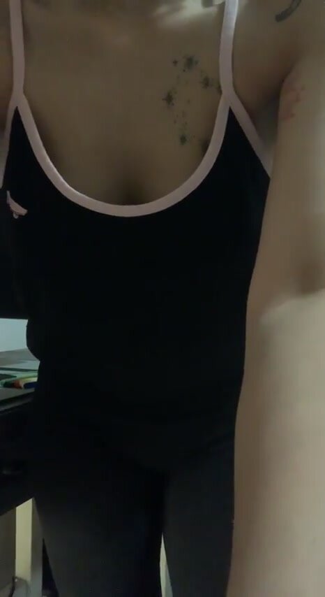 Can you name the song that’s playing?