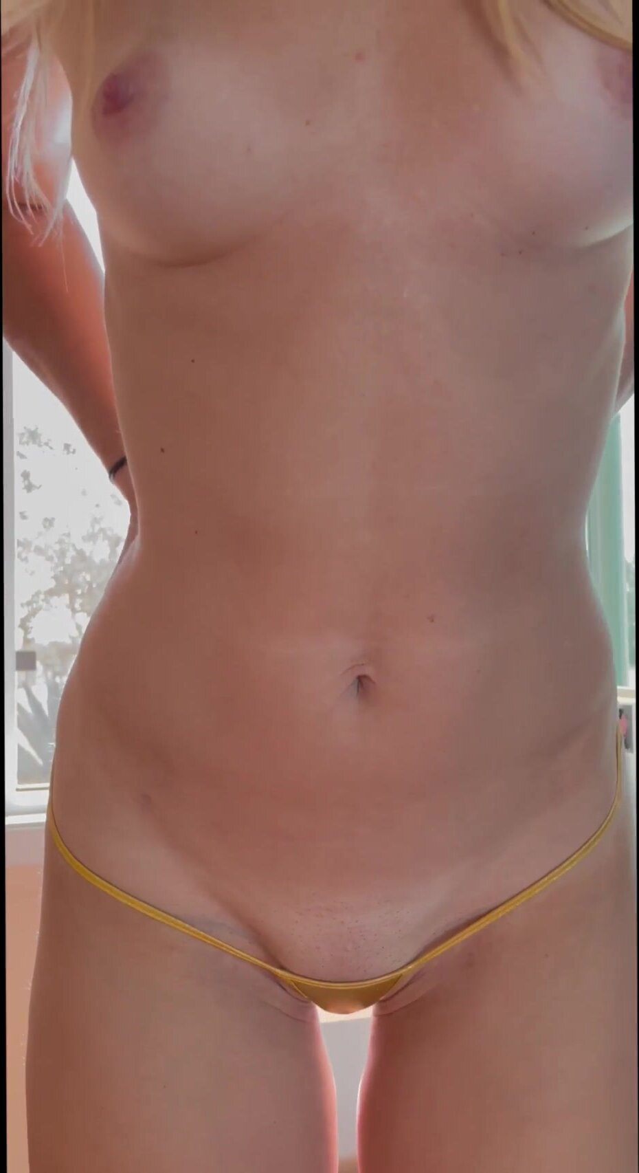 Mombod fit & getting naked..