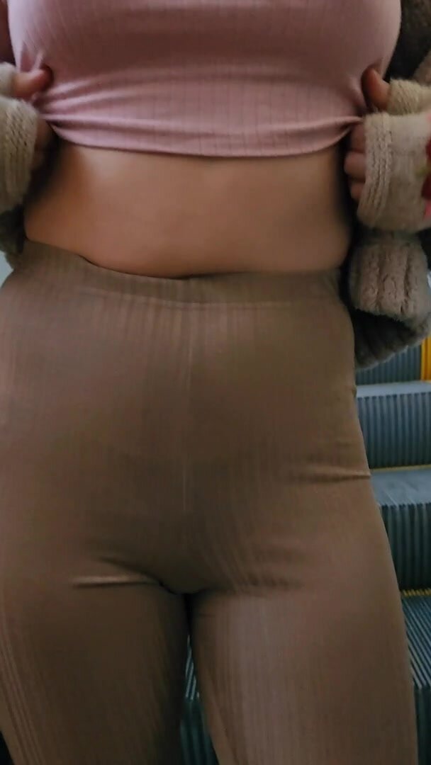 If you can't do an upskirt on the escalator, then a titty flash it is!